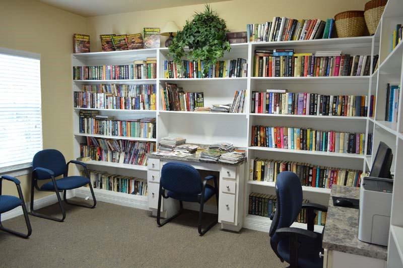 Creekside Village Apartments | 25 Creek View Dr, Edmond, OK 73003, USA | Phone: (405) 715-9007