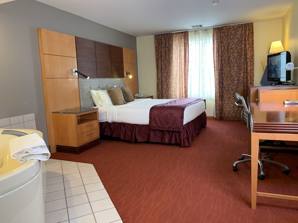 Hometown Inn & Suites | 904 E Main St, Waunakee, WI 53597, USA | Phone: (608) 849-6900