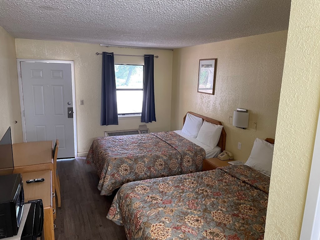 Executive Inn of Purcell | 1904 S Green Ave, Purcell, OK 73080, USA | Phone: (405) 527-5582