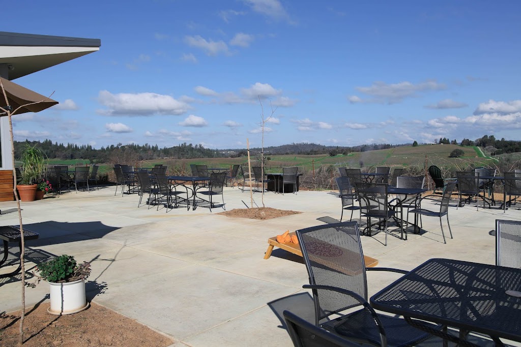 Iron Hub Winery | 12500 Steiner Rd, Plymouth, CA 95669, USA | Phone: (209) 245-6307