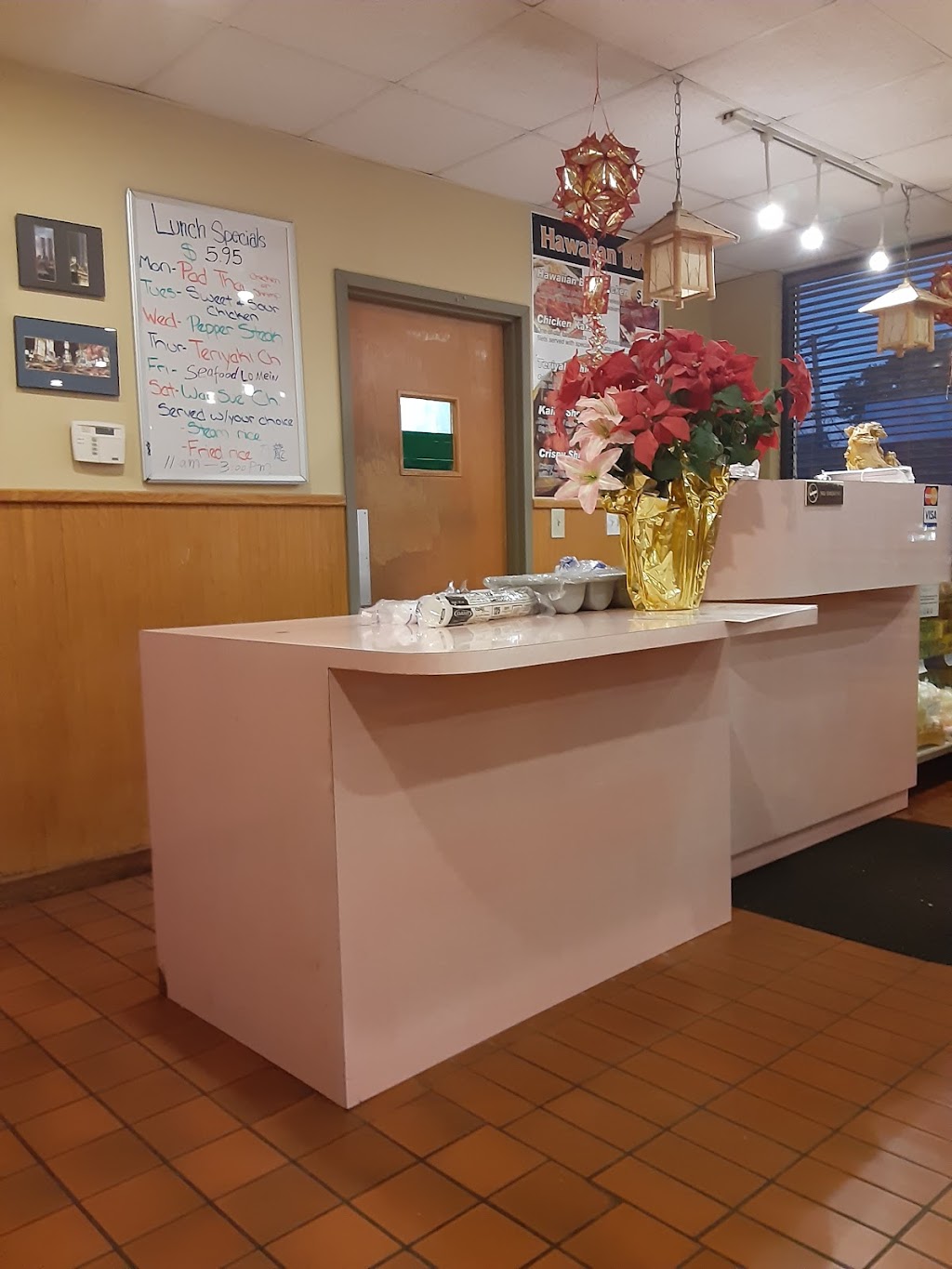 Jackie Chens Asian Diner | 2199 Brookpark Rd, Cleveland, OH 44134 | Phone: (216) 739-0988