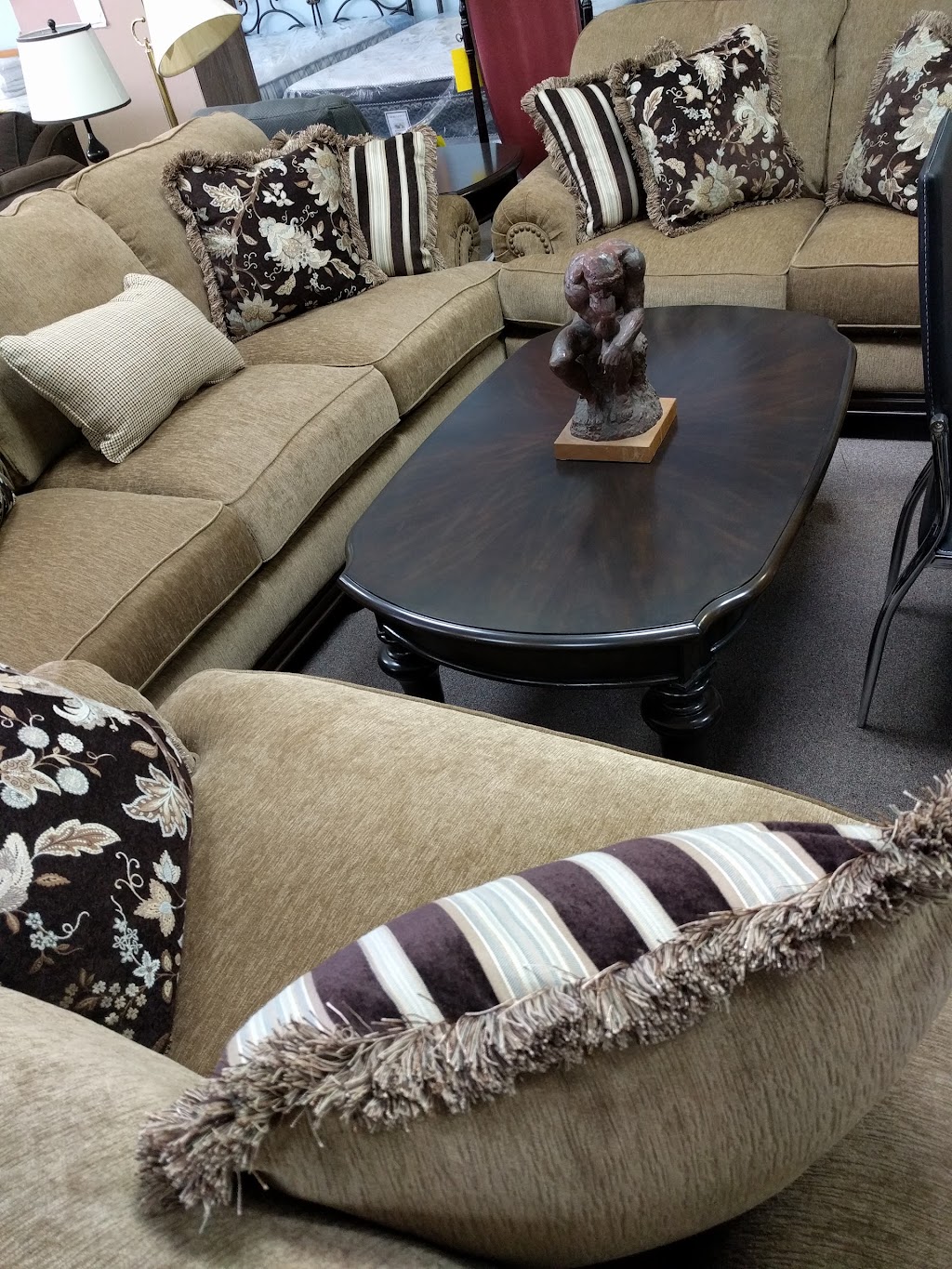 Main-West Furniture Appliances & Carpeting | 41 Main St W, Kingsville, ON N9Y 1H2, Canada | Phone: (519) 733-2311