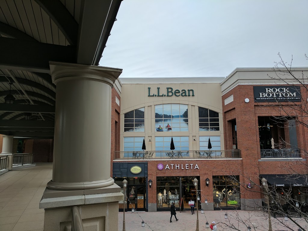 L.L.Bean | 11800 W Broad St, Richmond, VA 23233, USA | Phone: (888) 534-5803