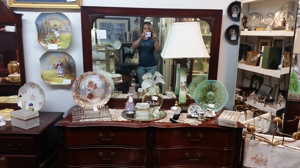 Hickory Avenue Antiques & Things | 501 Hickory Ave B, New Orleans, LA 70123, USA | Phone: (504) 737-7070