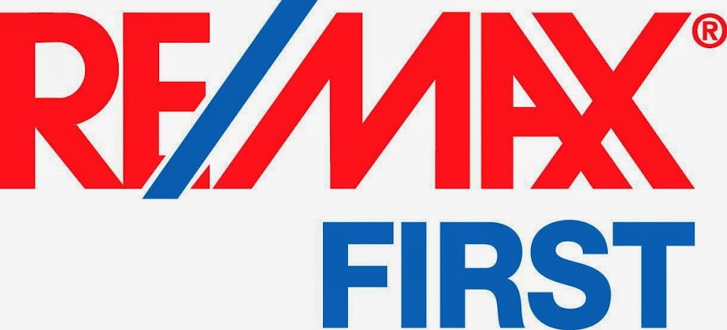 RE/MAX FIRST Jeffersonville | 2123 Veterans Pkwy, Jeffersonville, IN 47130, USA | Phone: (812) 283-4778