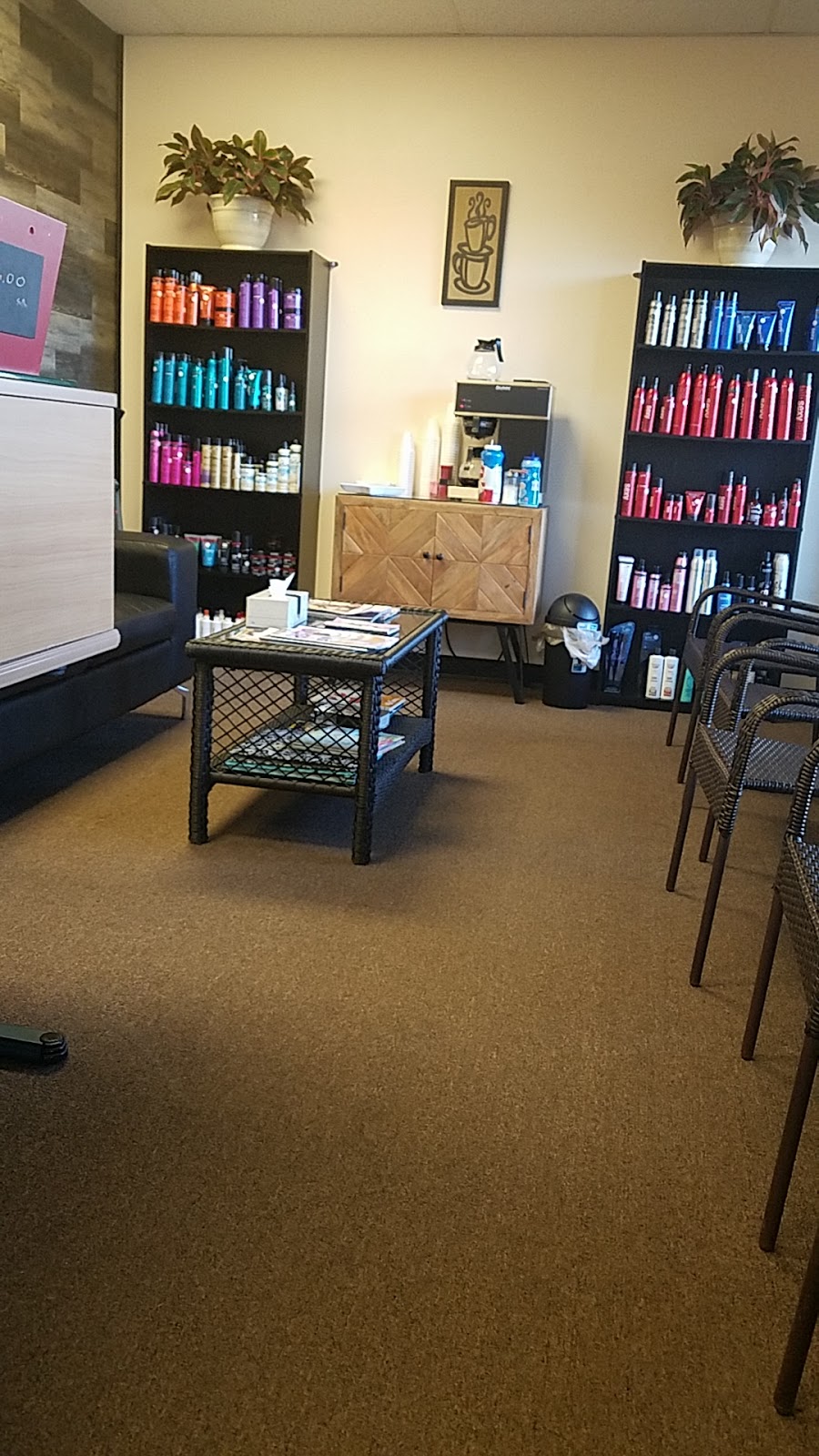 Tangles Hair Salon | 4045 Marshall Rd, Dayton, OH 45429, USA | Phone: (937) 395-4780