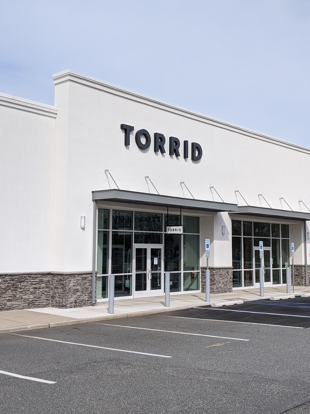 Torrid | 530 W Mt Pleasant Ave Space # 101, Livingston, NJ 07039, USA | Phone: (973) 548-0118