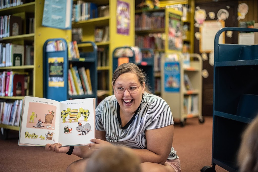 Clay Battelle Public Library | 6059 Mason Dixon Hwy, Blacksville, WV 26521, USA | Phone: (304) 432-8531