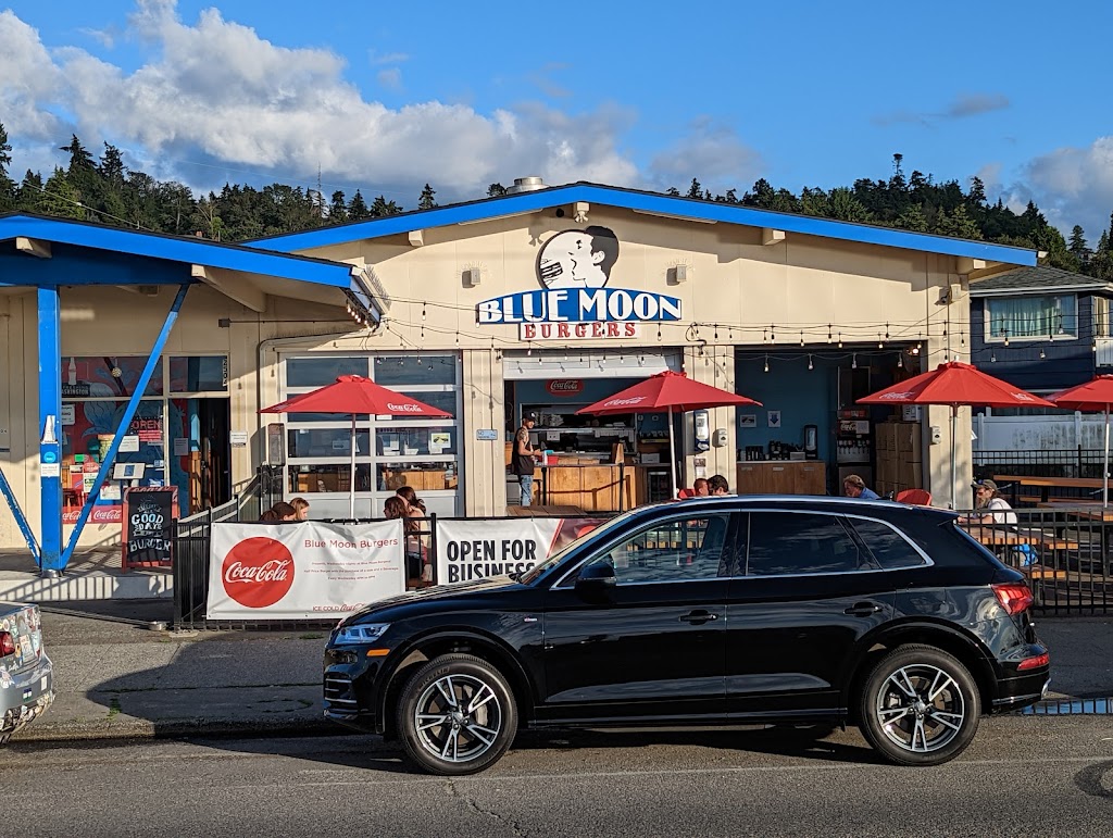 Blue Moon Burgers | 2504 Alki Ave SW, Seattle, WA 98116 | Phone: (206) 457-4398