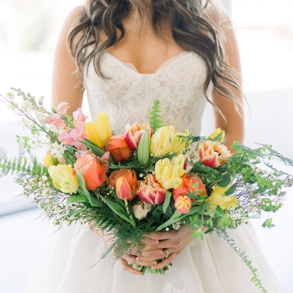 Beholden Blooms - Distinctive Wedding and Event Floral Design | 1011 Sunny View Ln, Frankfort, KY 40601, USA | Phone: (859) 444-4529