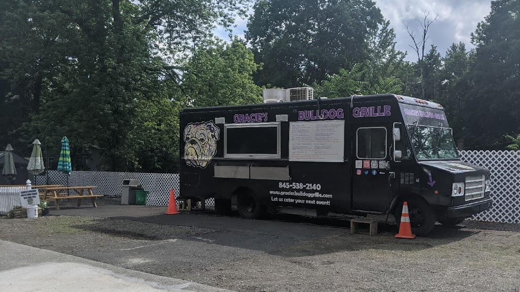 Gracies Bulldog Grille Food Truck | 600 NY-303, Blauvelt, NY 10913, USA | Phone: (845) 538-2140 Gracies Bulldog Grille Food Truck | 600 NY-303, Blauvelt, NY 10913, USA | Phone: (845) 538-2140