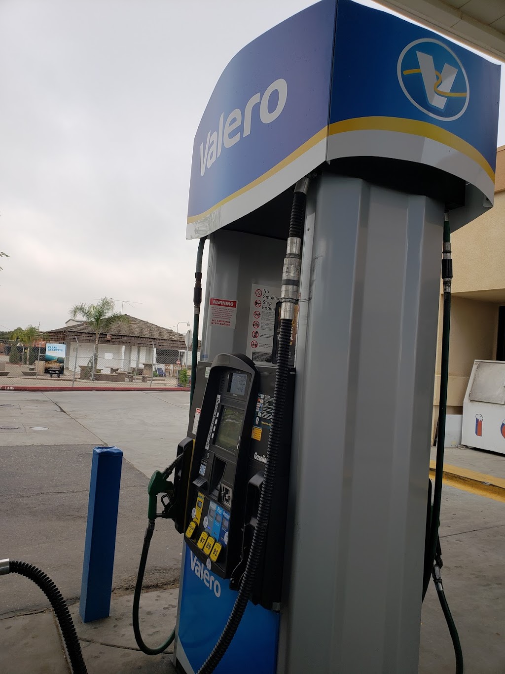 Selma Valero Gas Staion | 10610 E Mountain View Ave, Selma, CA 93662 | Phone: (559) 896-7682