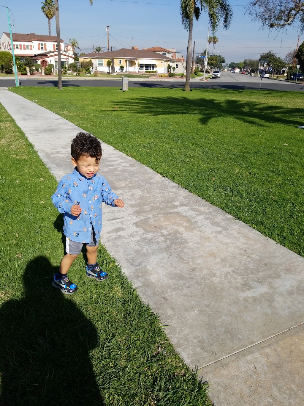 Circle Park | 76th St., Los Angeles, CA 90047, USA | Phone: (323) 644-6661