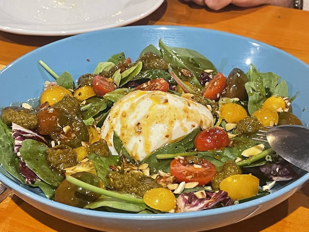 Restaurante Dvarios. | 22760 El Sauzal, Baja California, Mexico | Phone: 646 103 7740