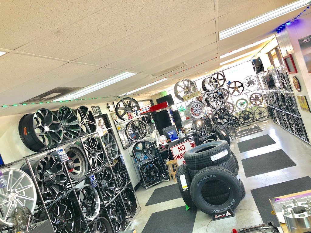 Super Tires & Wheels | 9201 N Florida Ave, Tampa, FL 33612, USA | Phone: (813) 933-8473