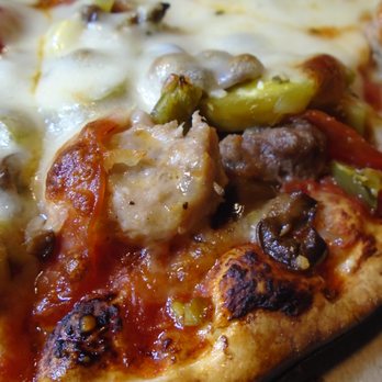 Chanticlear Pizza | 440 Bunker Lake Blvd, Anoka, MN 55303, USA | Phone: (763) 421-4242