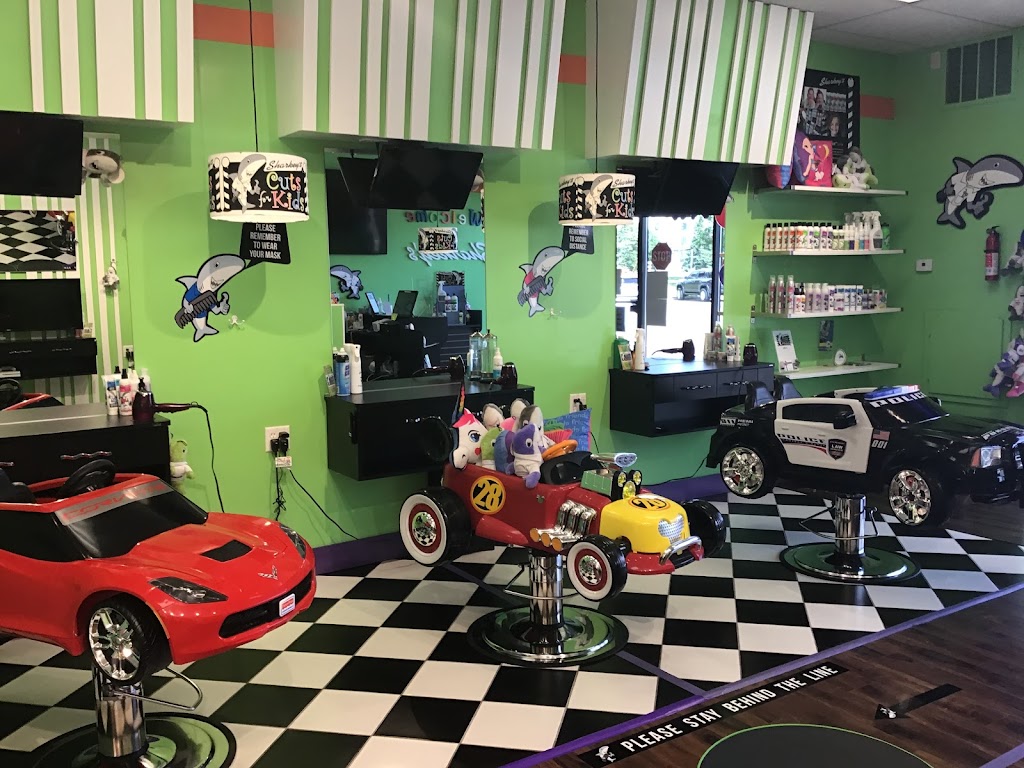 Sharkey’s Cuts for Kids - Minnetonka | 12913 Ridgedale Dr, Minnetonka, MN 55305, USA | Phone: (952) 236-7757