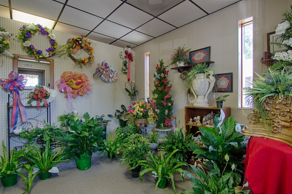 Creative Florist & Gifts | 5967 US-64 E, Ramseur, NC 27316, USA | Phone: (336) 824-1234