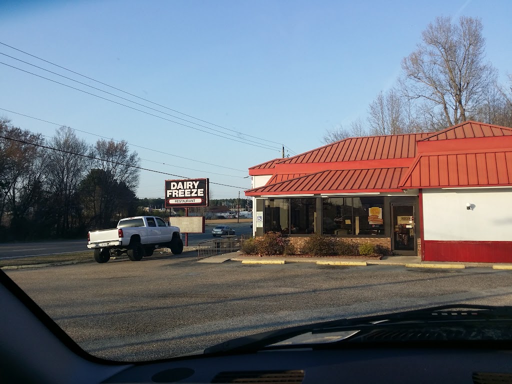 Dairy Freeze Restaurant | 1268 N Main St, Lillington, NC 27546, USA | Phone: (910) 893-4128