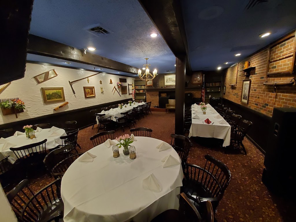 Balkonie Restaurant | 6323 Greenbelt Rd, Berwyn Heights, MD 20740, USA | Phone: (301) 605-5540