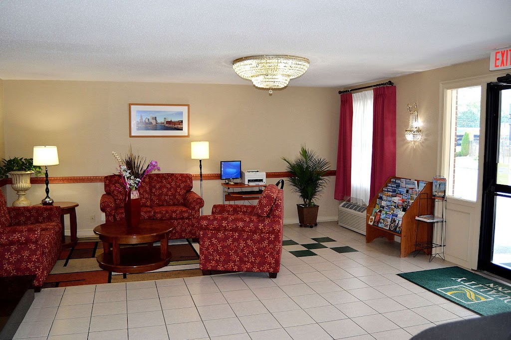 Quality Inn Raynham - Taunton | 164 New State Hwy, Raynham, MA 02767 | Phone: (508) 824-8647