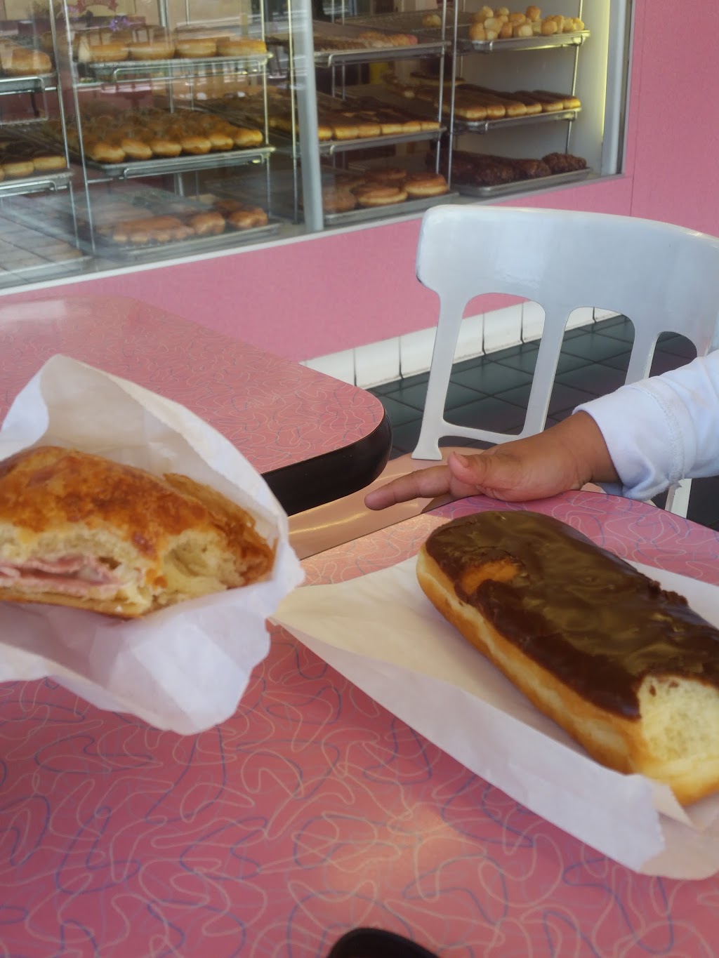 Daily Donuts | 2377 N Garey Ave, Pomona, CA 91767, USA | Phone: (909) 593-7492