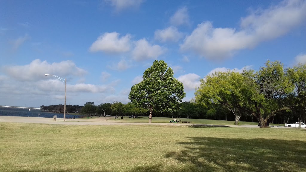 Lynn Creek Park at Joe Pool Lake | 5610 Lake Ridge Pkwy, Grand Prairie, TX 75052, USA | Phone: (972) 237-4120