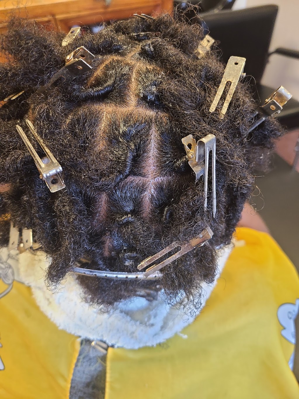 HAIR BRAIDING / BARBERSHOP | 3755 Pleasant Hill Rd, Kissimmee, FL 34746, USA | Phone: (407) 785-6902