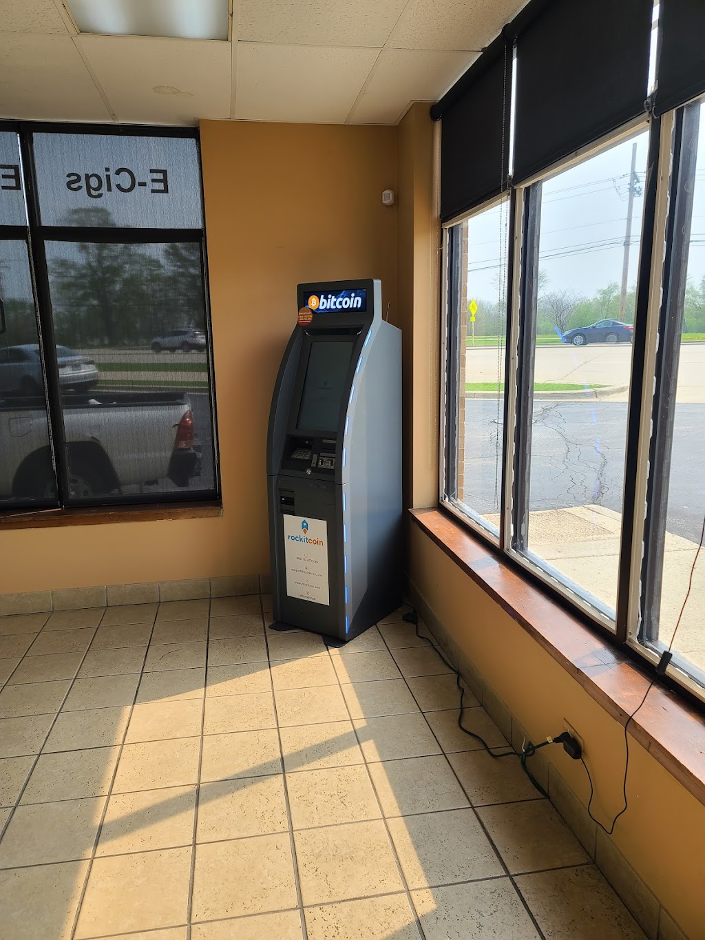 RockItCoin Bitcoin ATM | 1500 W Algonquin Rd, Palatine, IL 60067, USA | Phone: (888) 702-4826