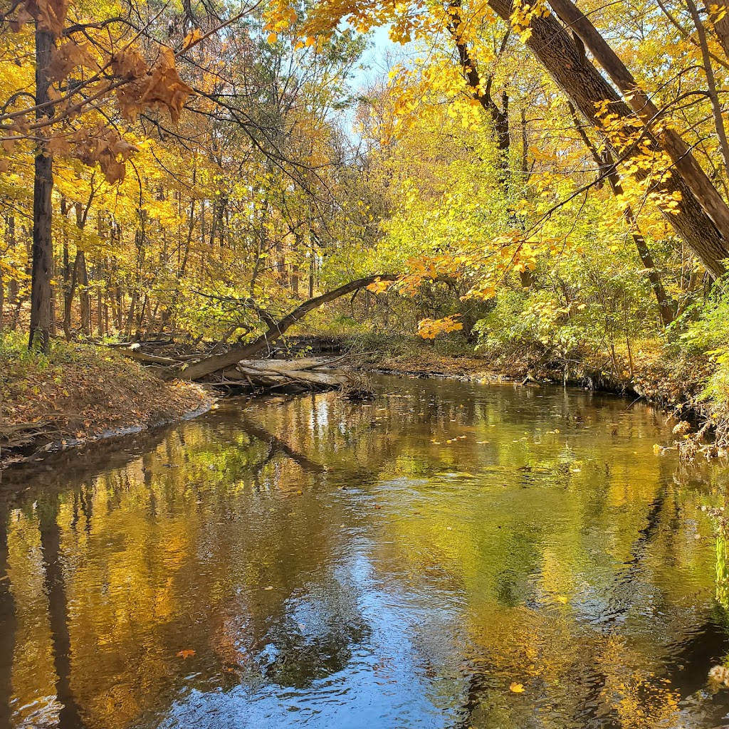 Morton Taylor Trailhead | Morton-Taylor Road, Canton, MI 48188, USA | Phone: (734) 394-5310