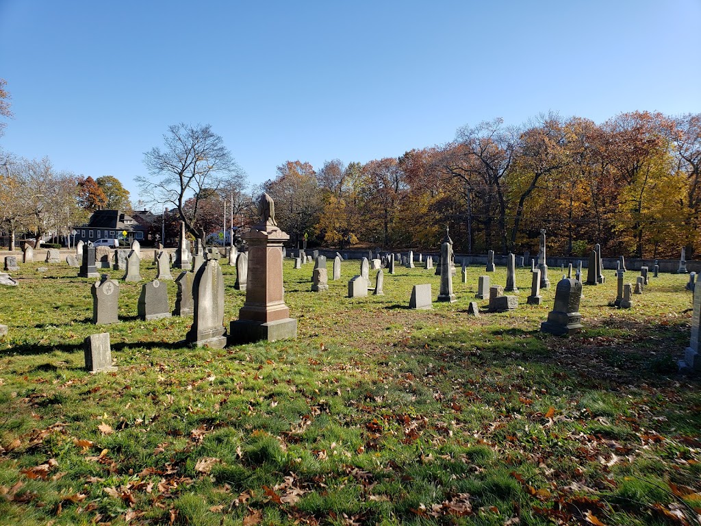 St Mary Cemetery | 304 Fellsway E, Malden, MA 02148, USA | Phone: (781) 322-6300