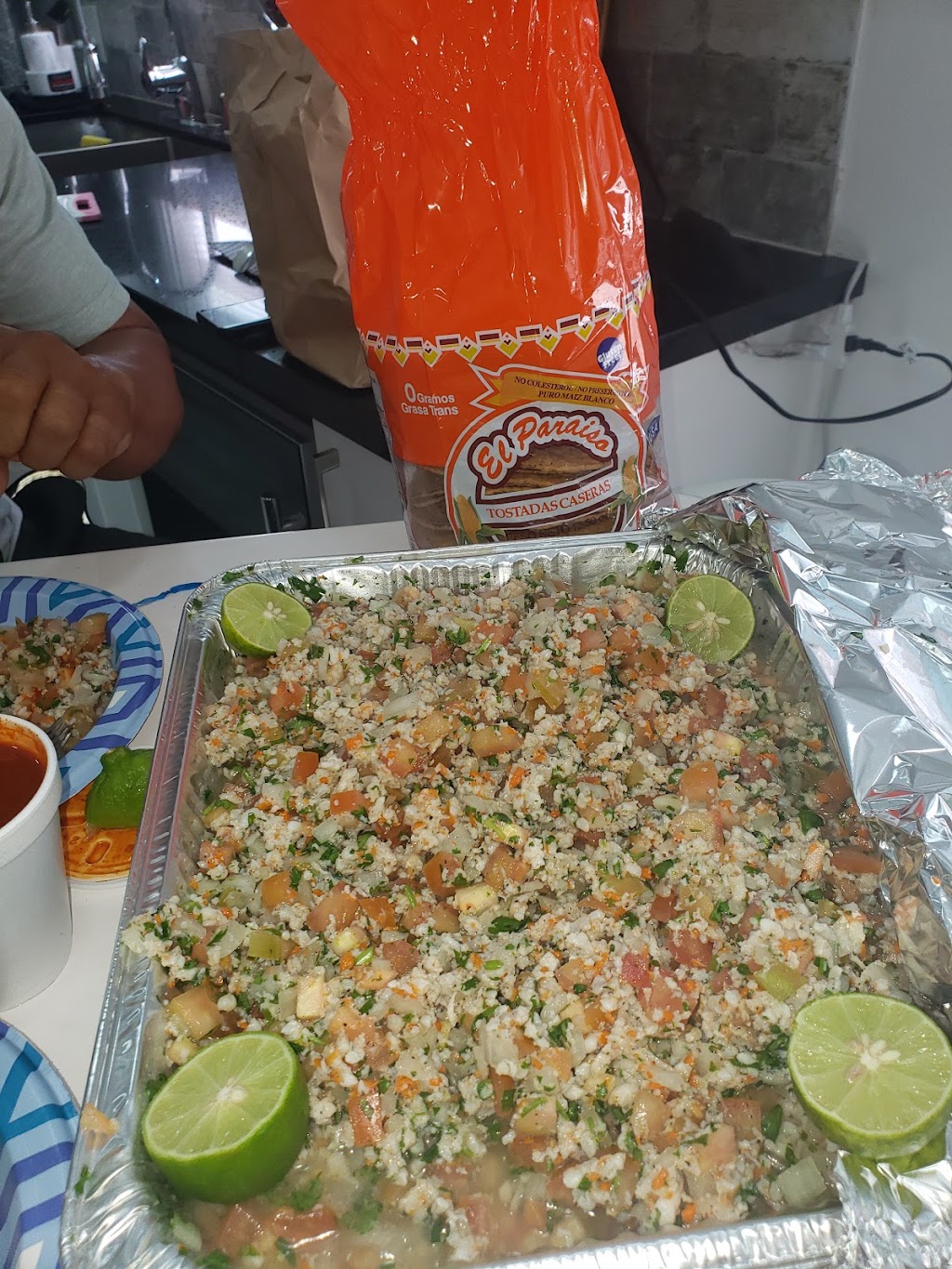 Mariscos El Guero | 7045 Somerset Blvd, Paramount, CA 90723, USA | Phone: (562) 630-6131