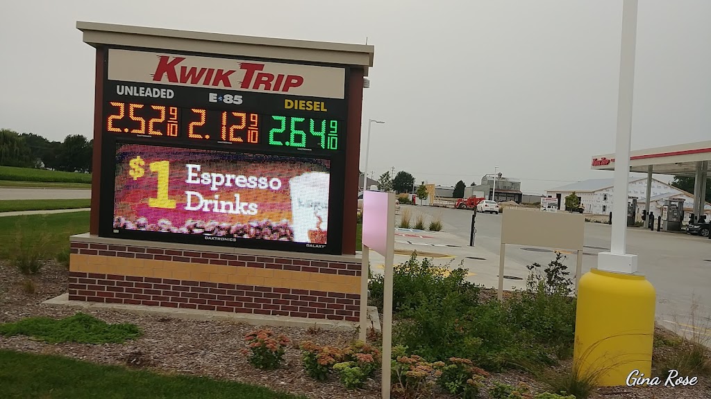 KWIK TRIP #295 | 1157 Gateway Dr, Milton, WI 53563, USA | Phone: (608) 868-2279