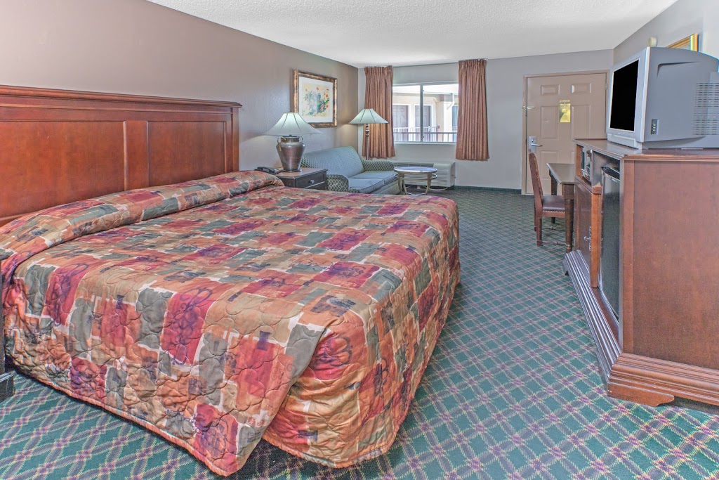 Knights Inn Forest Hill | 5253 SE Loop 820, Fort Worth, TX 76119, USA | Phone: (817) 563-5300