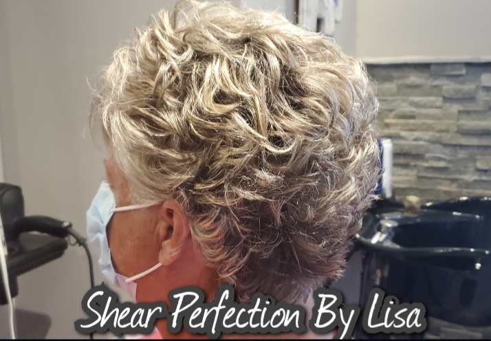 Shear Perfection by Lisa | 176 Foxtail Ave, Welland, ON L3C 7J7, Canada | Phone: (905) 246-8772
