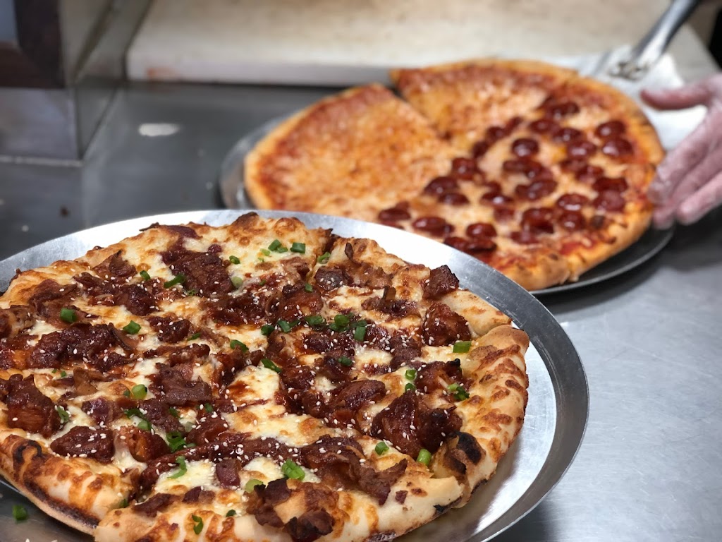 Favorites Pizza & Wings Amherst | 3034 Sweet Home Rd, Buffalo, NY 14228 | Phone: (716) 564-8880