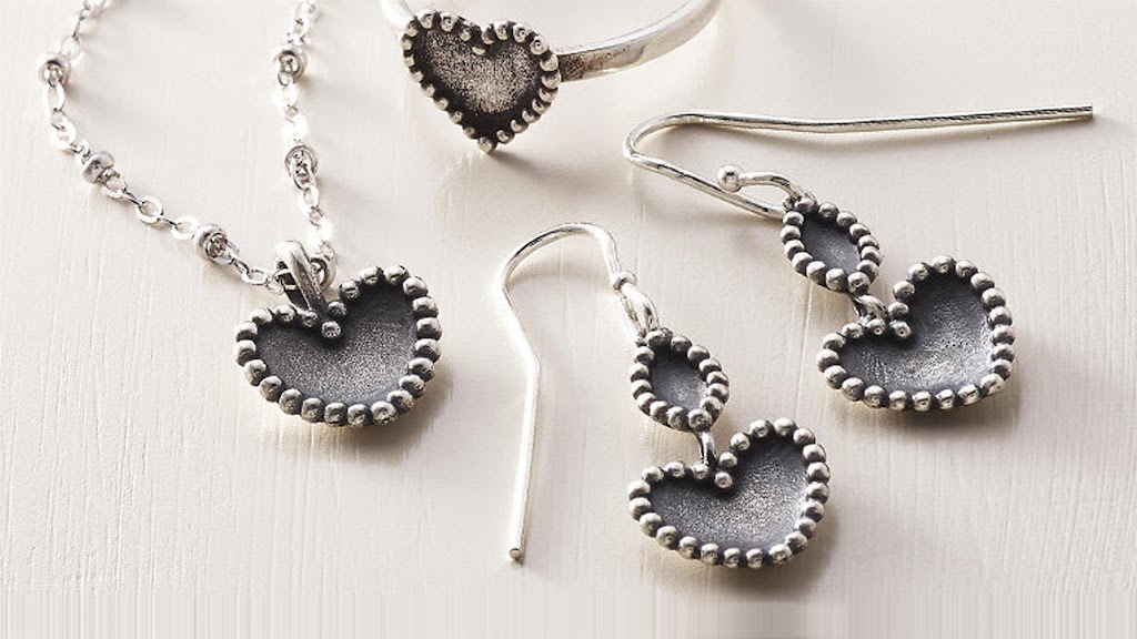 James Avery Artisan Jewelry | 3941 S Interstate 35 100 #100, San Marcos, TX 78666, USA | Phone: (512) 353-0037