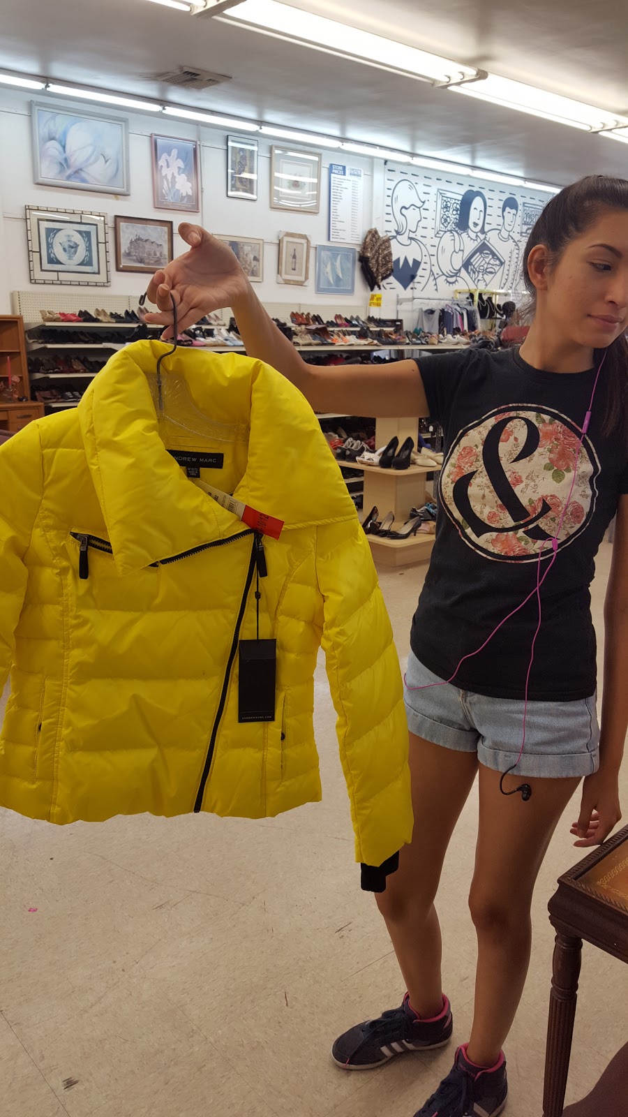 The Council Shop | 21716 Sherman Way, Canoga Park, CA 91303, USA | Phone: (323) 852-8529