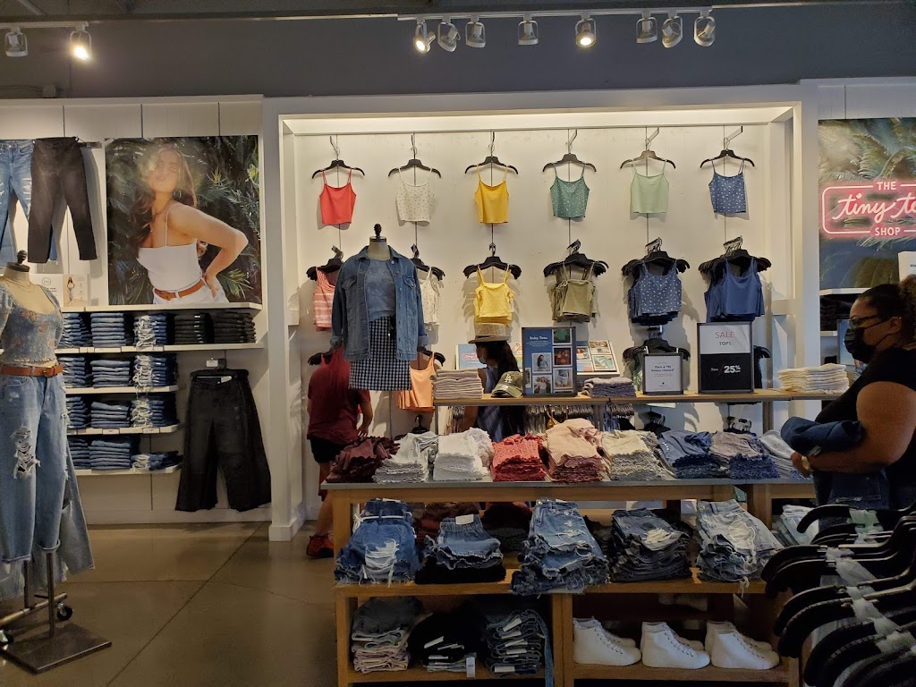 American Eagle Outlet | 2668 Livermore Outlets Dr Driv, Livermore, CA 94551 | Phone: (925) 243-9013