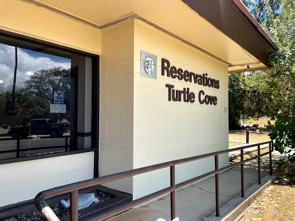 Turtle Cove | 220 Tinker Rd, Waimanalo, HI 96795, USA | Phone: (808) 259-4135