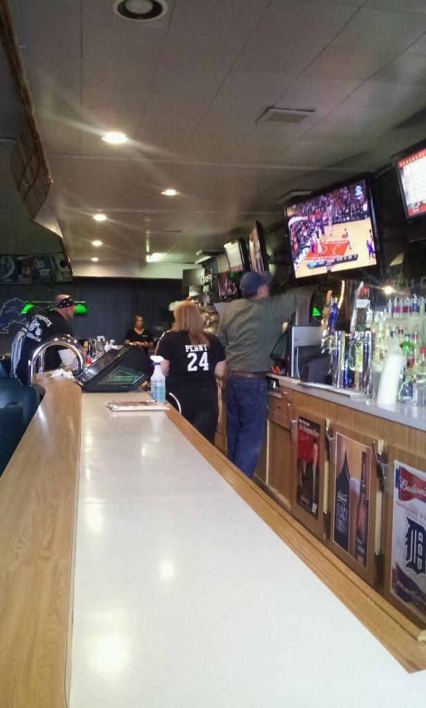 Playoffs Sports Bar & Grill | 27409 Goddard Rd, Romulus, MI 48174, USA | Phone: (734) 955-6326