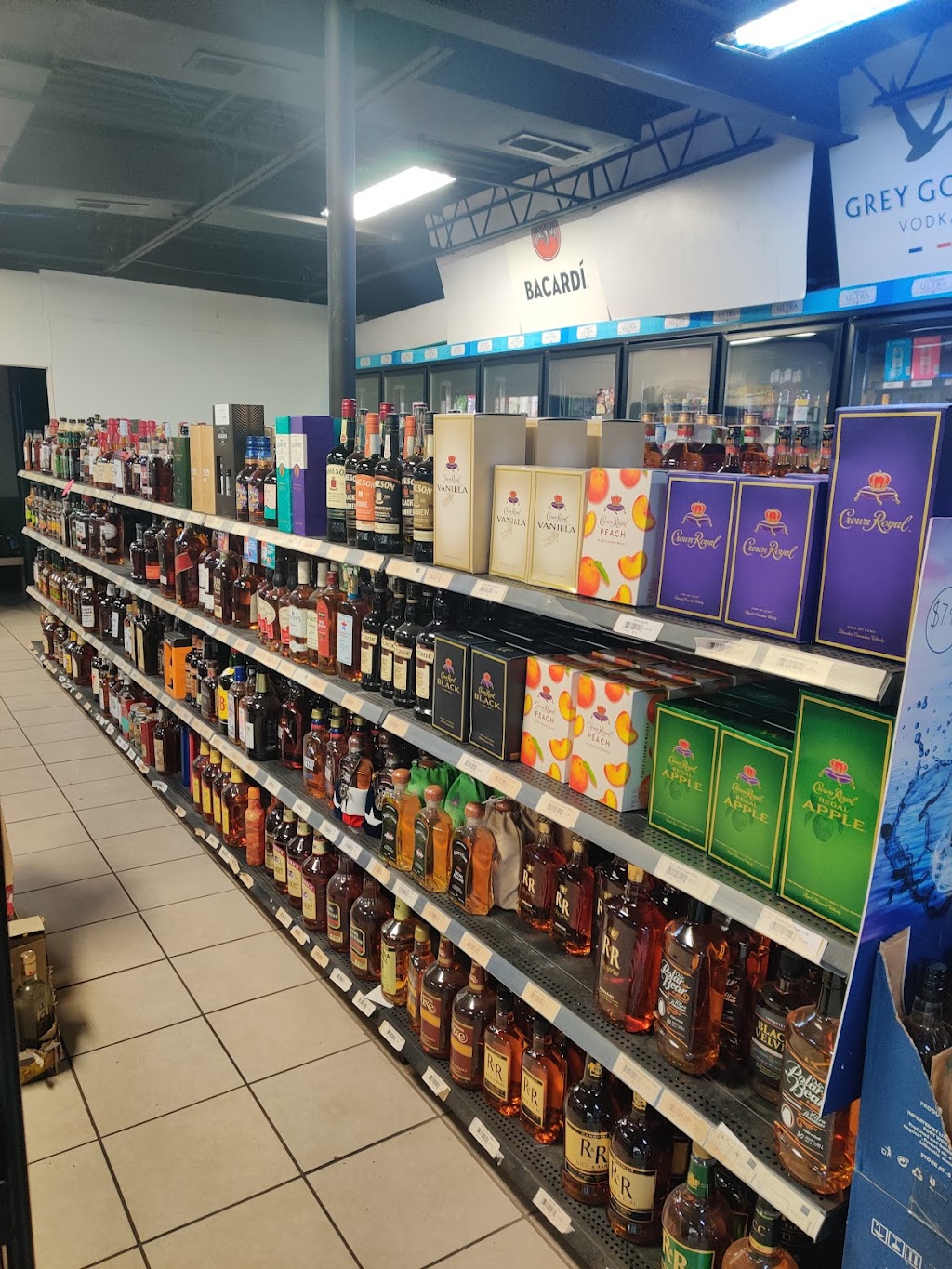 Hotshot Liquor | 1405 Weiler Blvd, Fort Worth, TX 76112, USA | Phone: (817) 888-3636