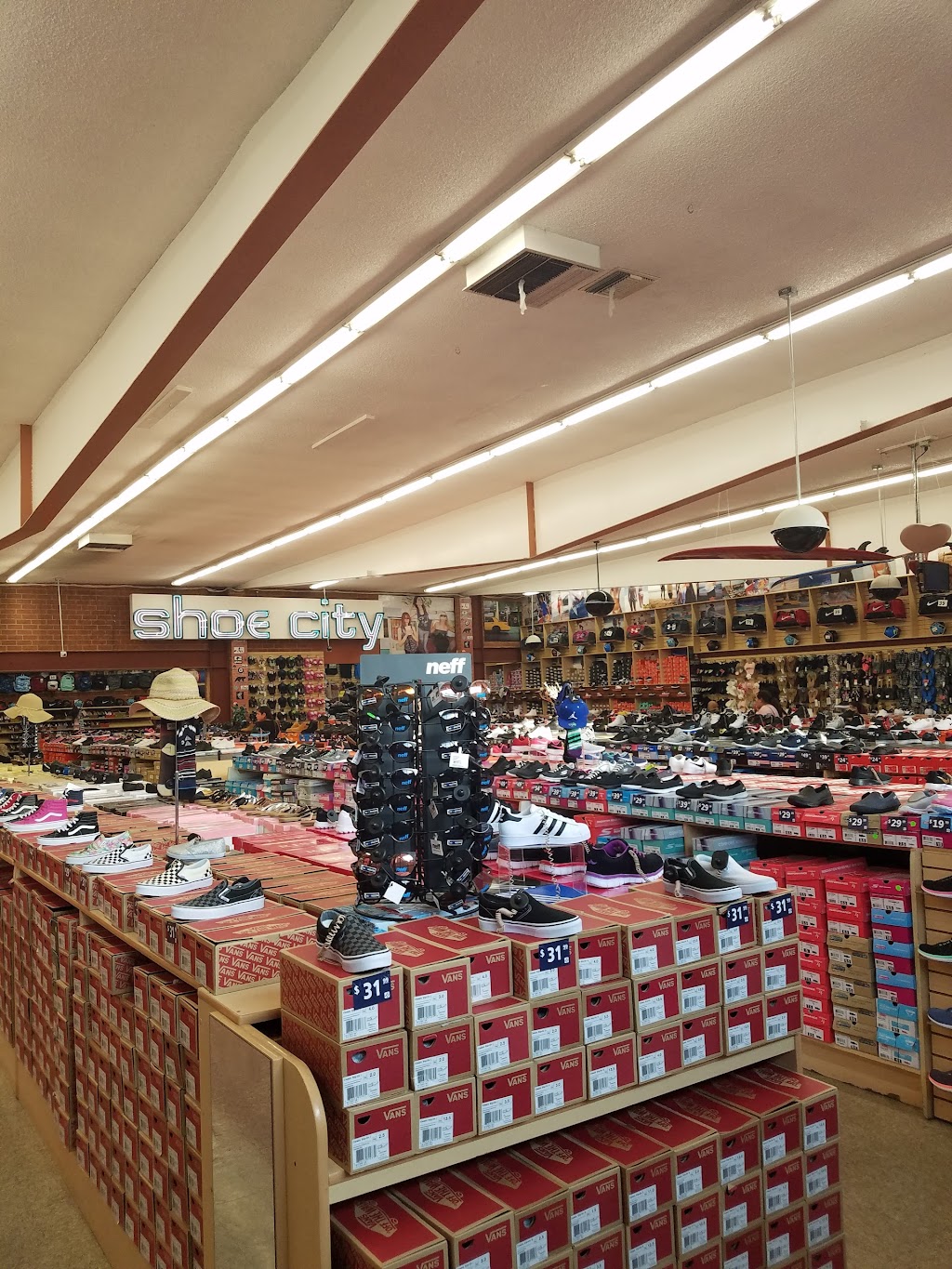 Shoe City - North Hollywood | 6520 Laurel Canyon Blvd, North Hollywood, CA 91606, USA | Phone: (818) 623-9540