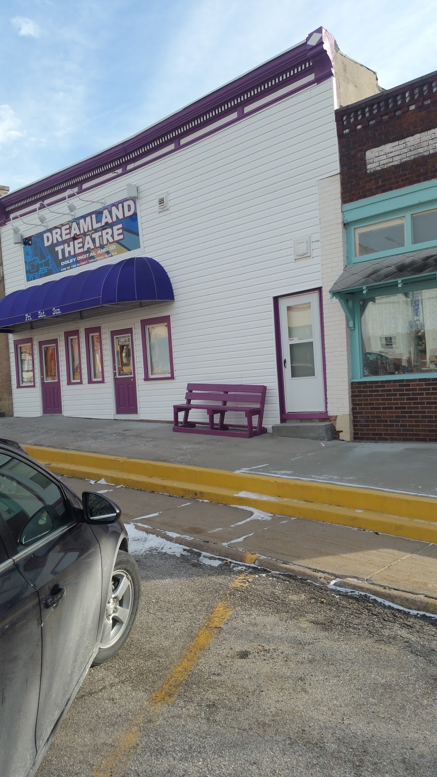 Dreamland Theatre | 107 Broadway St, Carson, IA 51525, USA | Phone: (712) 484-2281