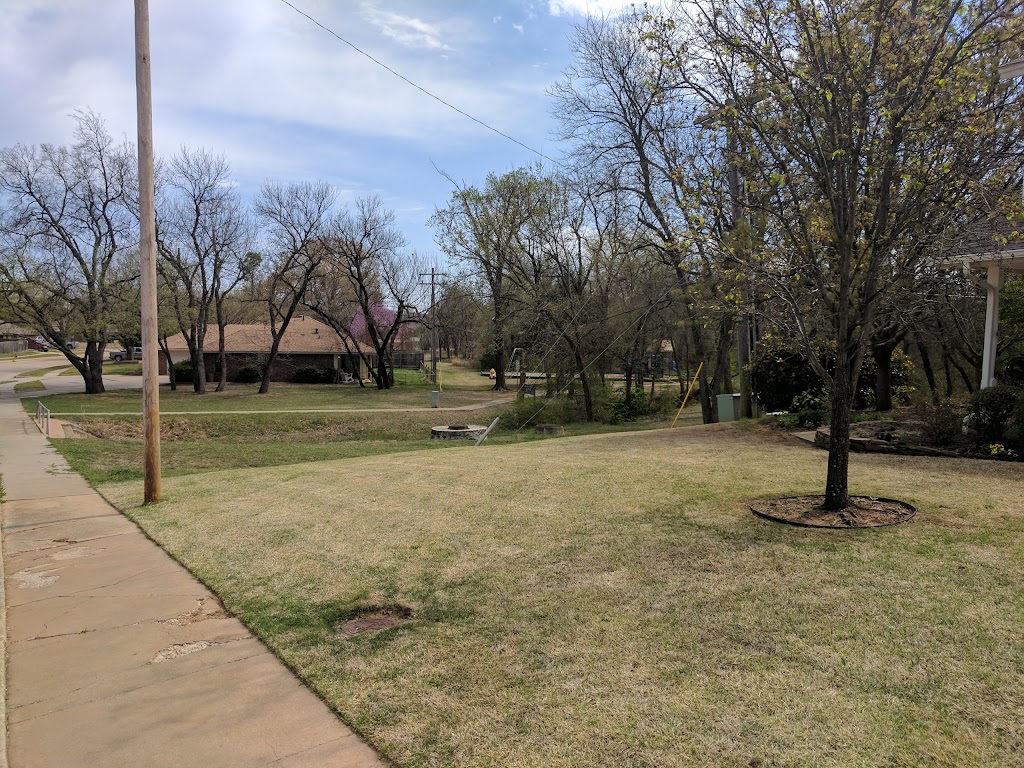 Sequoyah Trail Park | 410 Sequoyah Trail, Norman, OK 73071, USA | Phone: (405) 366-5472