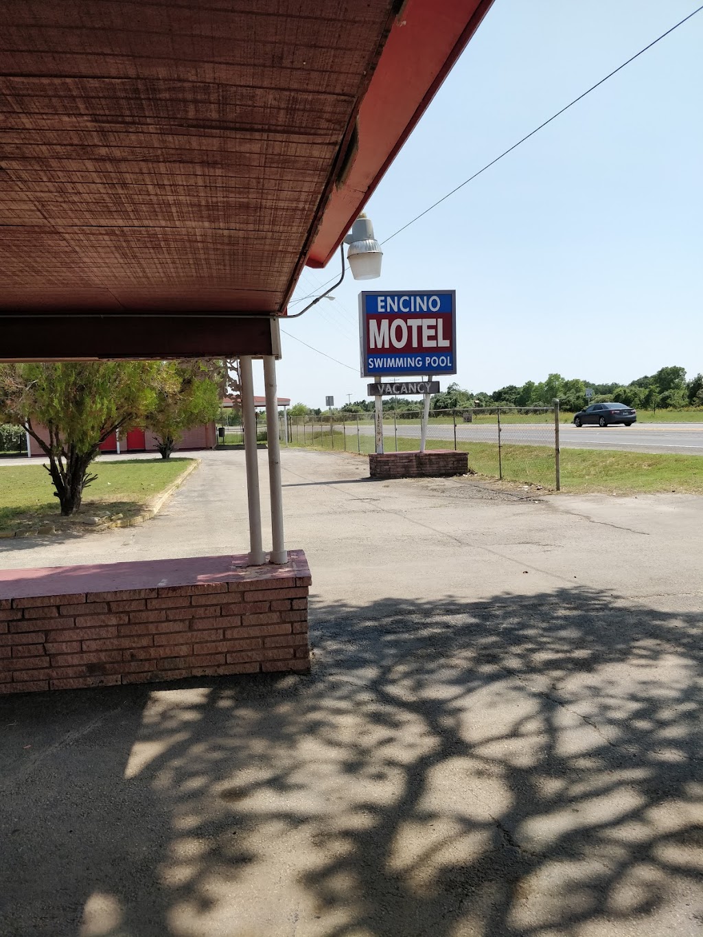 Encino Motel | 2320 2nd St, Pleasanton, TX 78064, USA | Phone: (830) 569-2192