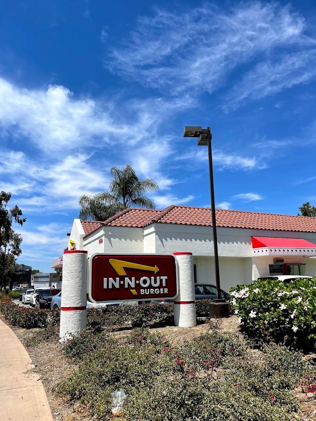 In-N-Out Burger | 1180 S Harbor Blvd, Fullerton, CA 92832, USA | Phone: (800) 786-1000