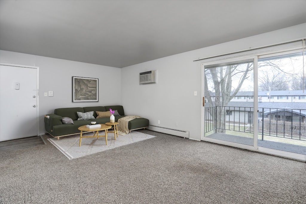 The Pointe at Cherry Hill | 332 S Hubbard Ct, Westland, MI 48186, USA | Phone: (734) 589-1746