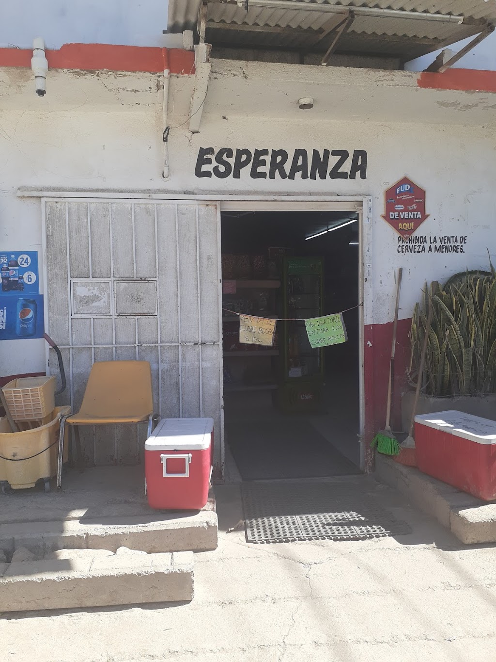 Abarrotes Esperanza | Jesús María 15, Valle Imperial, Altiplano, 22204 Tijuana, B.C., Mexico | Phone: 664 278 9092