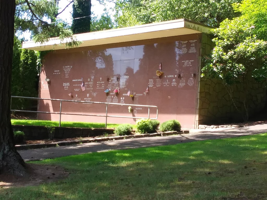 Neveh Zedek Cemetery | 7925 SW Canyon Ln, Portland, OR 97225, USA | Phone: (503) 246-8831